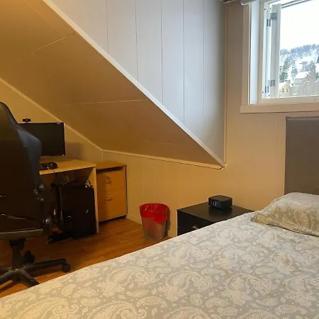 Cozy - - Near Bus Access *